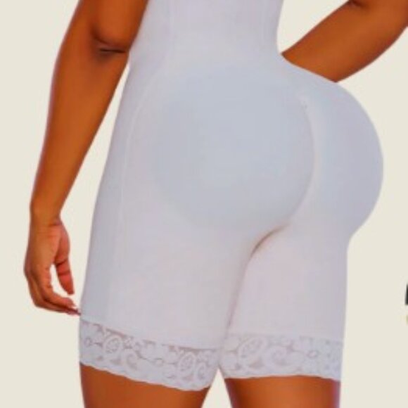 SMI7131 LA Diosa Stagmi Faja Invisible Girdle Shaper Enhances & Defines Butt New - Picture 7 of 11